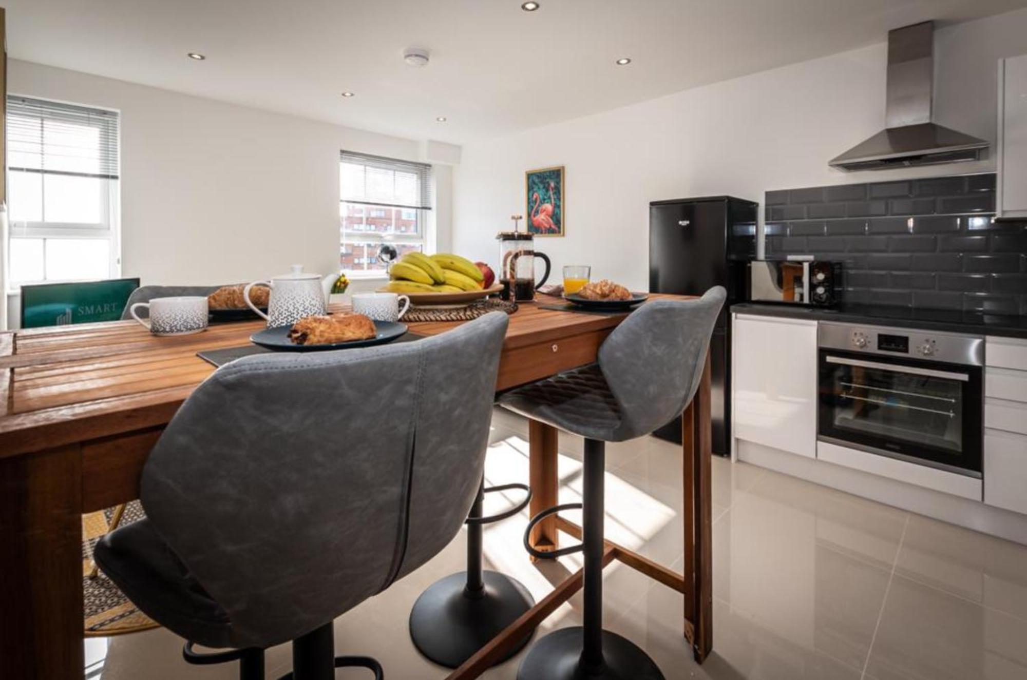 Relaxing Atlantic Mansions By Smart Apartments Short Lets & Serviced Accommodation Apartment Southampton With Free Wifi Экстерьер фото